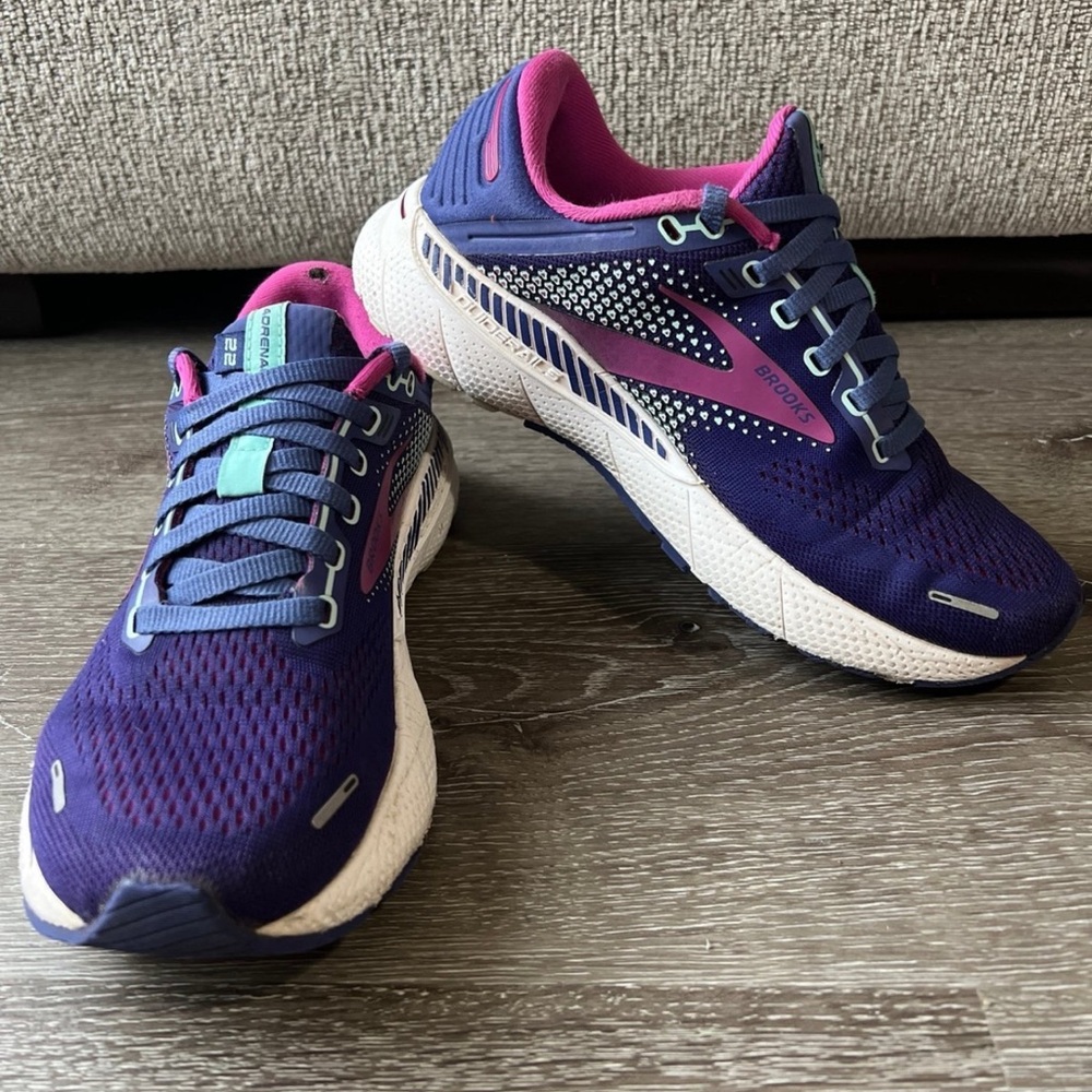Brooks Adrenaline GTS 22